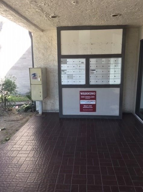 3045 Walnut Bend Ln #33, Houston, TX 77042