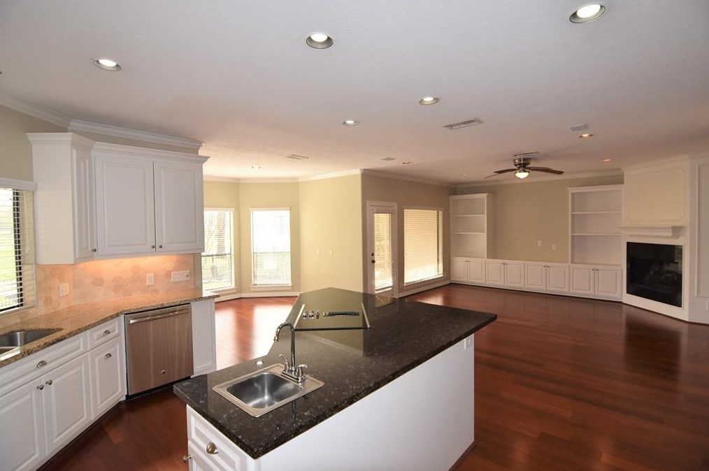 25019 Northampton Terrace Dr, Spring TX  77389-2906 exterior