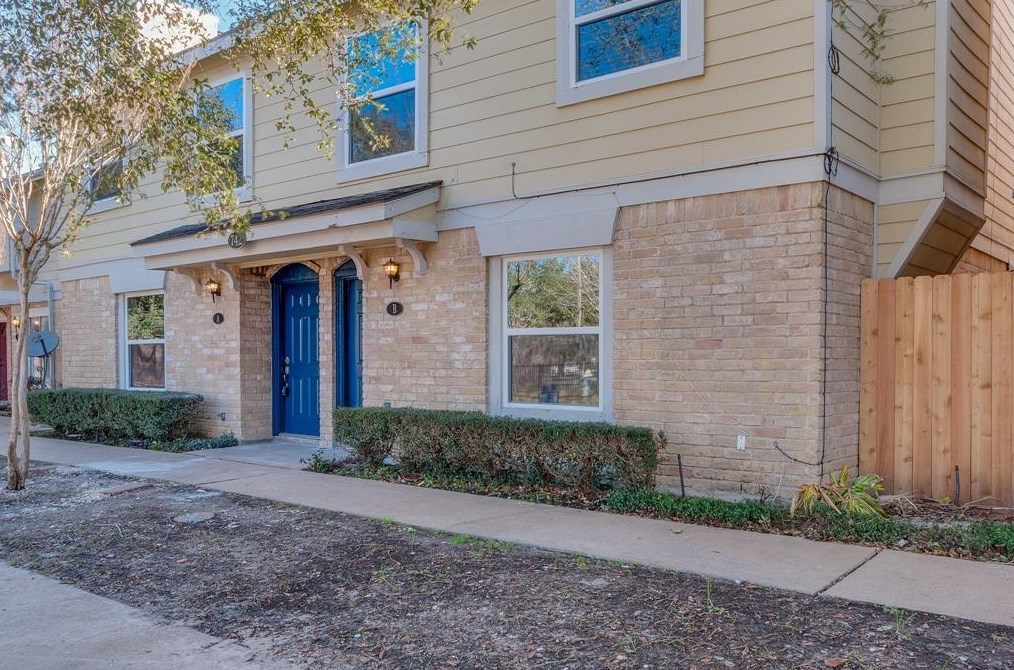 742 Memorial Mews St #b, Houston, TX 77079