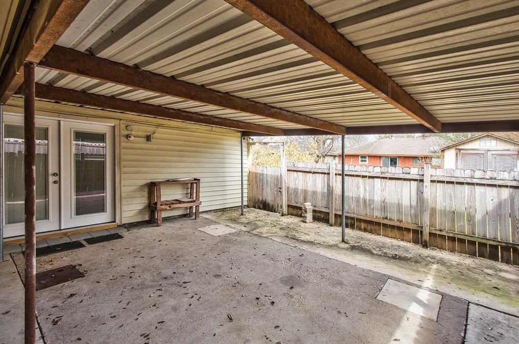 715 Twickenham Trl, Houston, TX 77076-2228