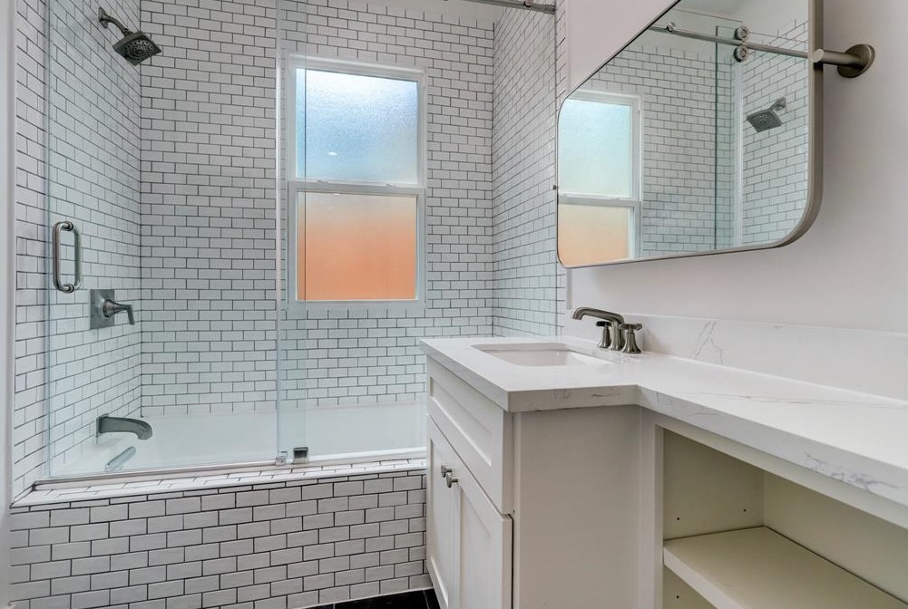 1405 Maryland St, Houston TX  77006-1819 exterior