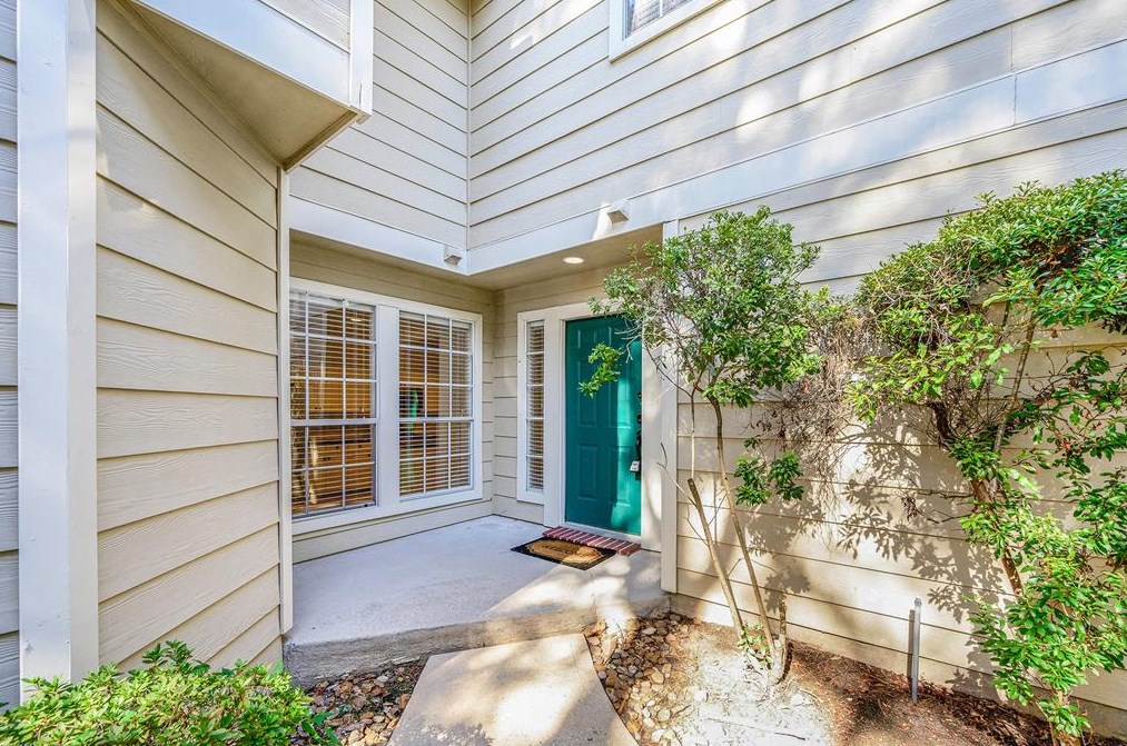 158 N Magnolia Pond Pl, Spring, TX 77381