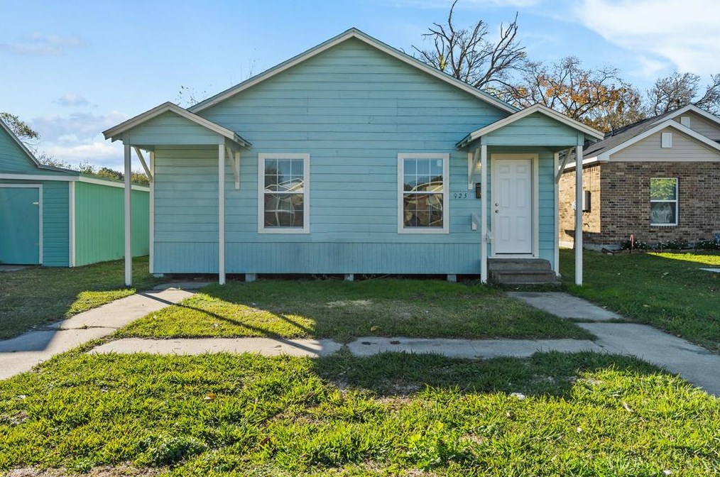925 4th Ave N, Texas City, TX 77590