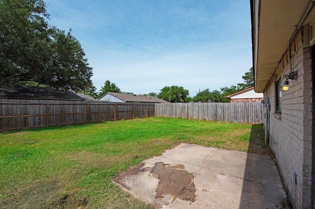 17306 Yorkglen Dr, Houston TX  77084-1156 exterior
