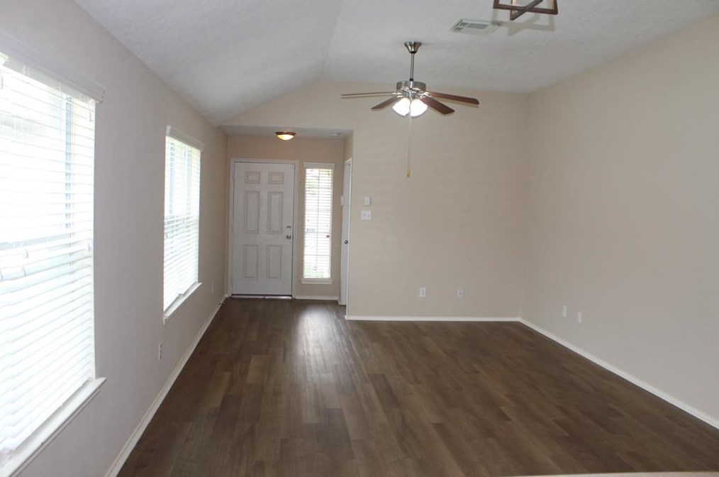 13718 Mum Ln, Houston, TX 77034
