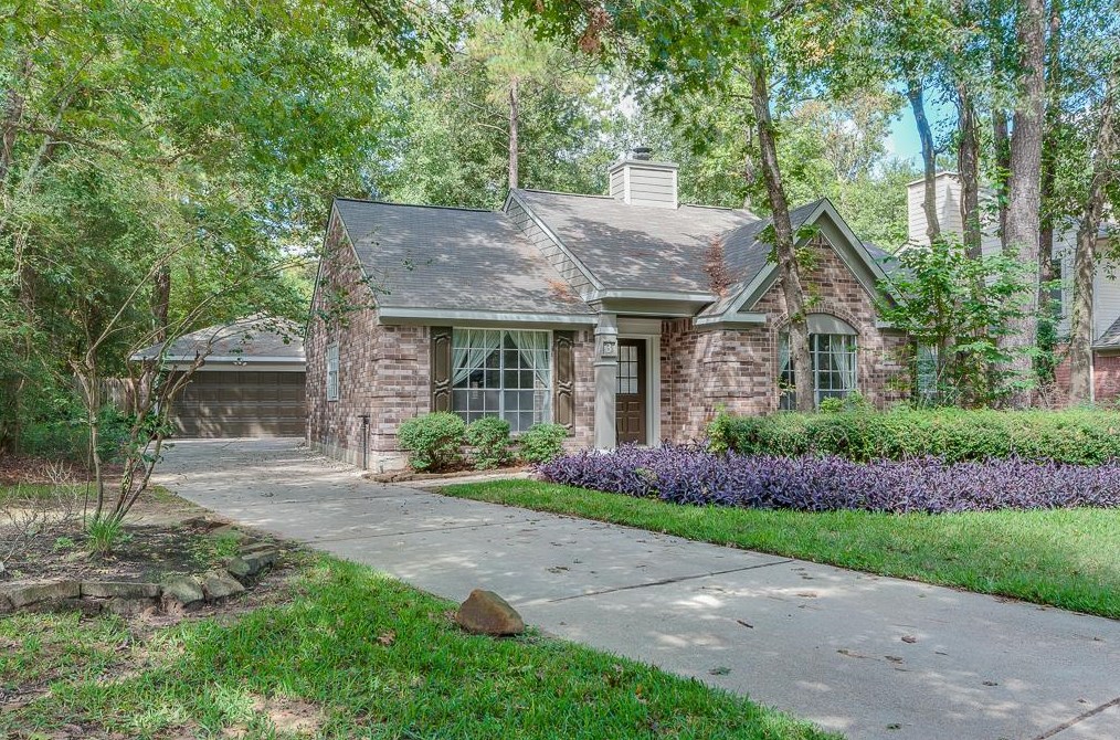 3 Stony Bridge Ct, Spring TX  77381-4402 exterior