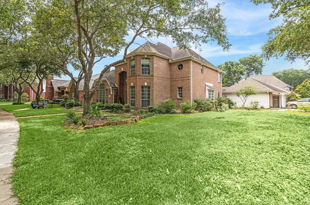 2702 Hidden Knoll Ct, Sugar Land, TX 77478-5463