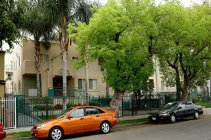 625 N New Hampshire Ave, Los Angeles, CA 90004 - Photo 2