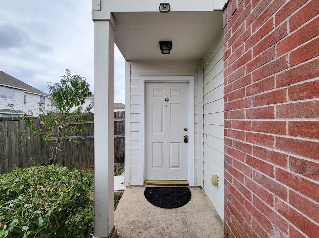 14106 Maximos Dr, Houston TX  77083-8057 exterior