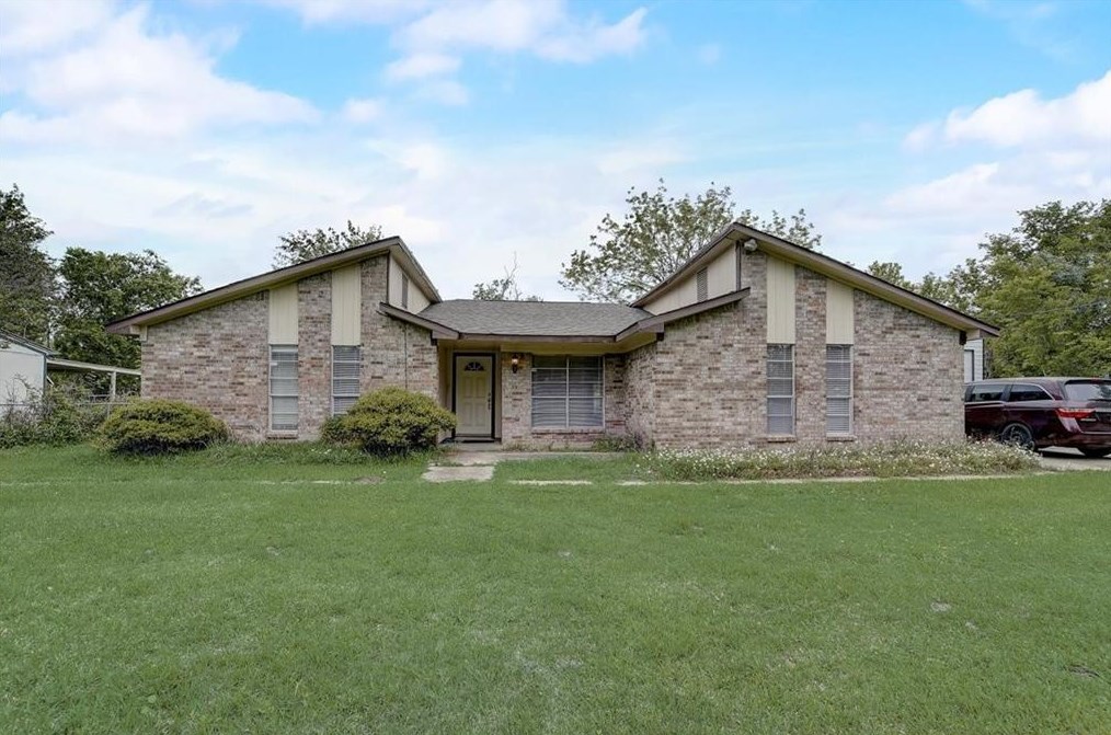 2257 County Road 206, Alvin, TX 77511