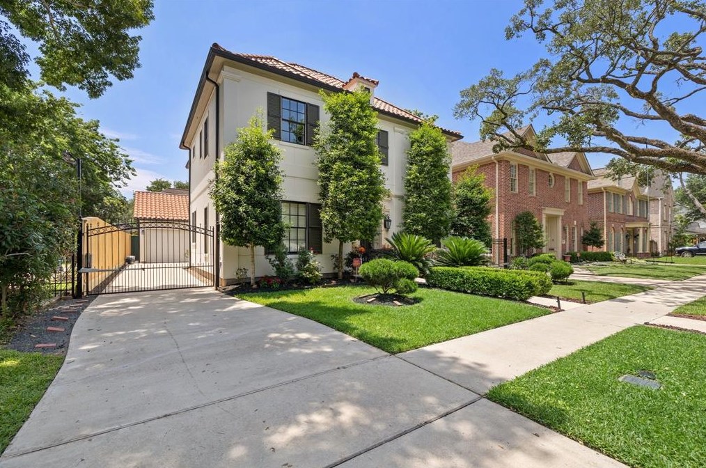 3911 Oberlin St, Houston, TX 77005-3635