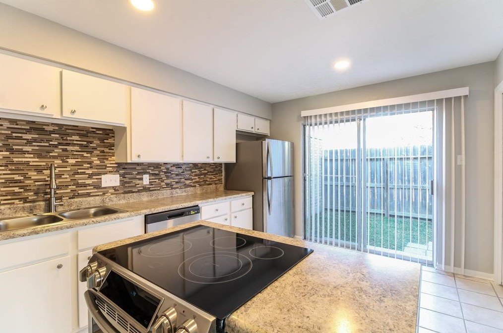 12135 Poulson Dr, Houston, TX 77031