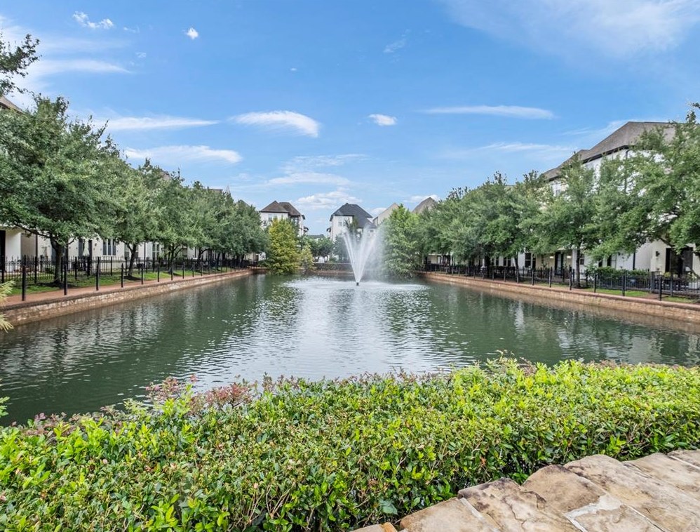 10913 Upland Park, Houston, TX 77043