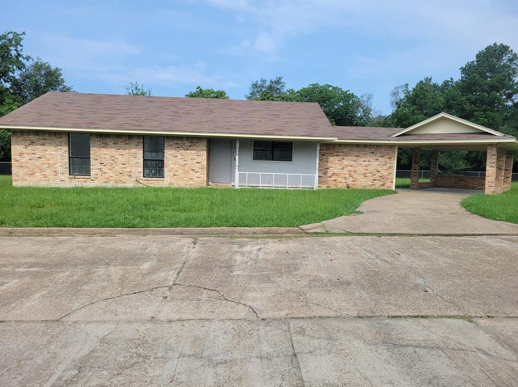 100 J B Mcduff Dr, Mapleton, TX 75835-3300