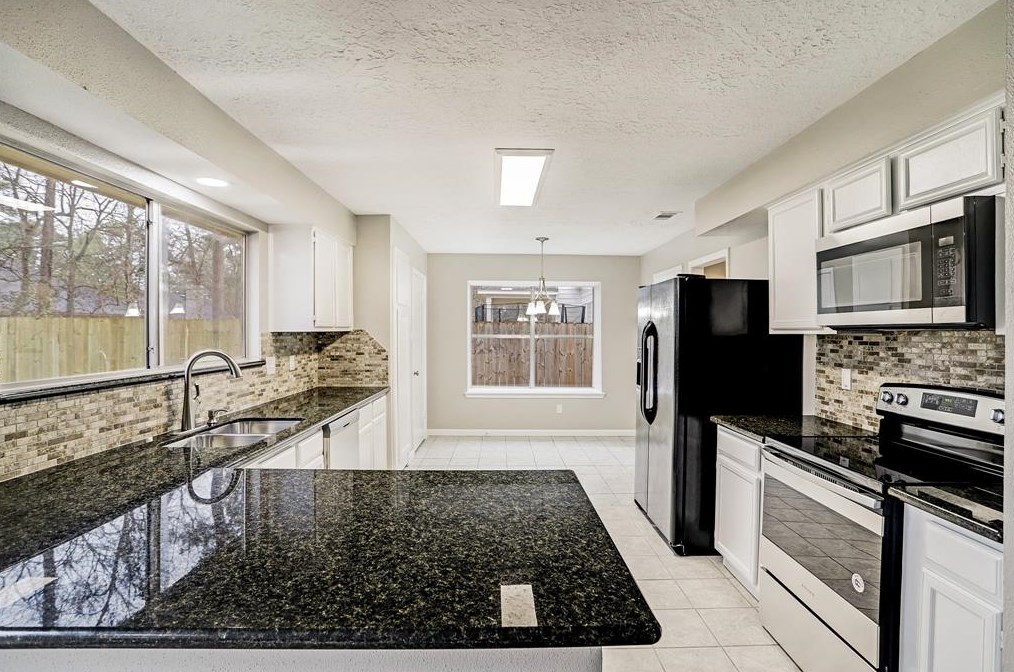 711 Razee Ct, Crosby, TX 77532-4164