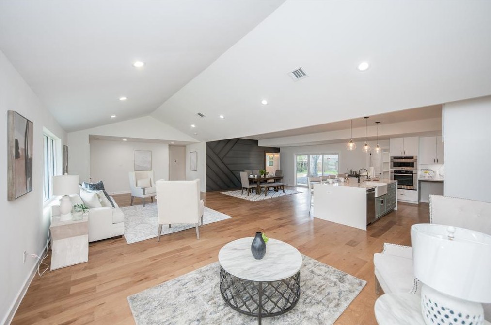 5111 Waycross Dr, Houston, TX 77035-3213