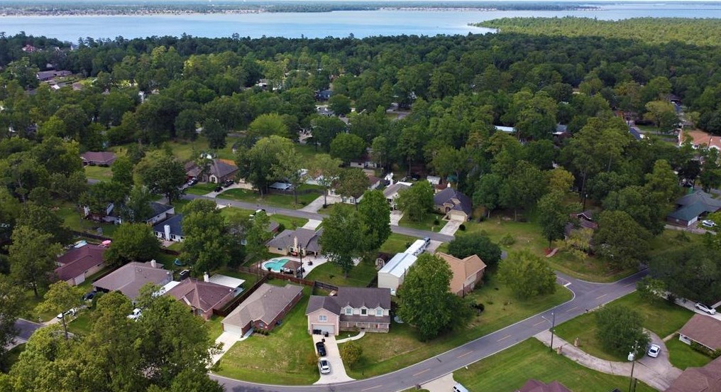 18339 Steele Point Dr, Crosby, TX 77532-7288