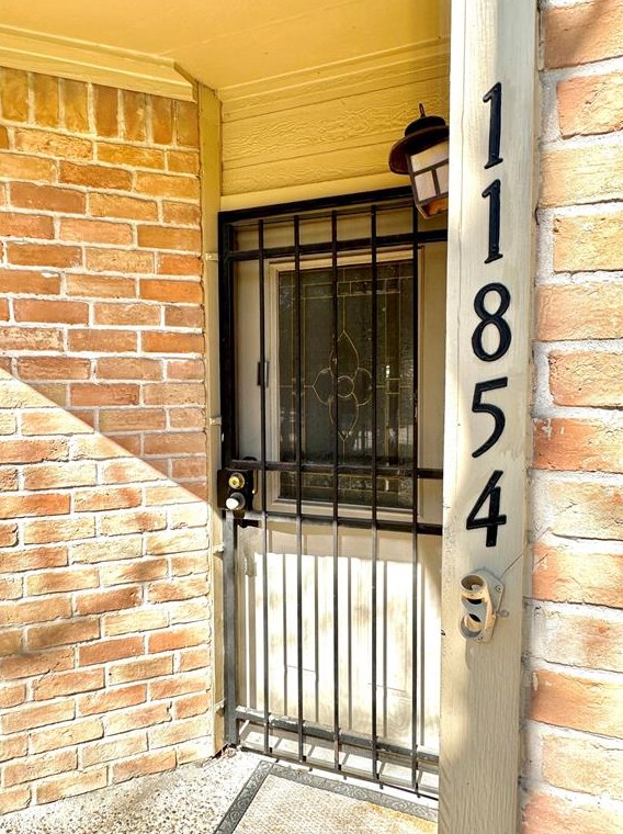 11854 Barryknoll Ln, Houston, TX 77024-4413