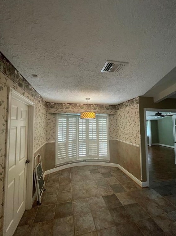7546 Maple Tree Dr, Houston TX  77088-6842 exterior