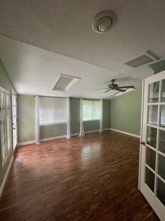 7546 Maple Tree Dr, Houston TX  77088-6842 exterior
