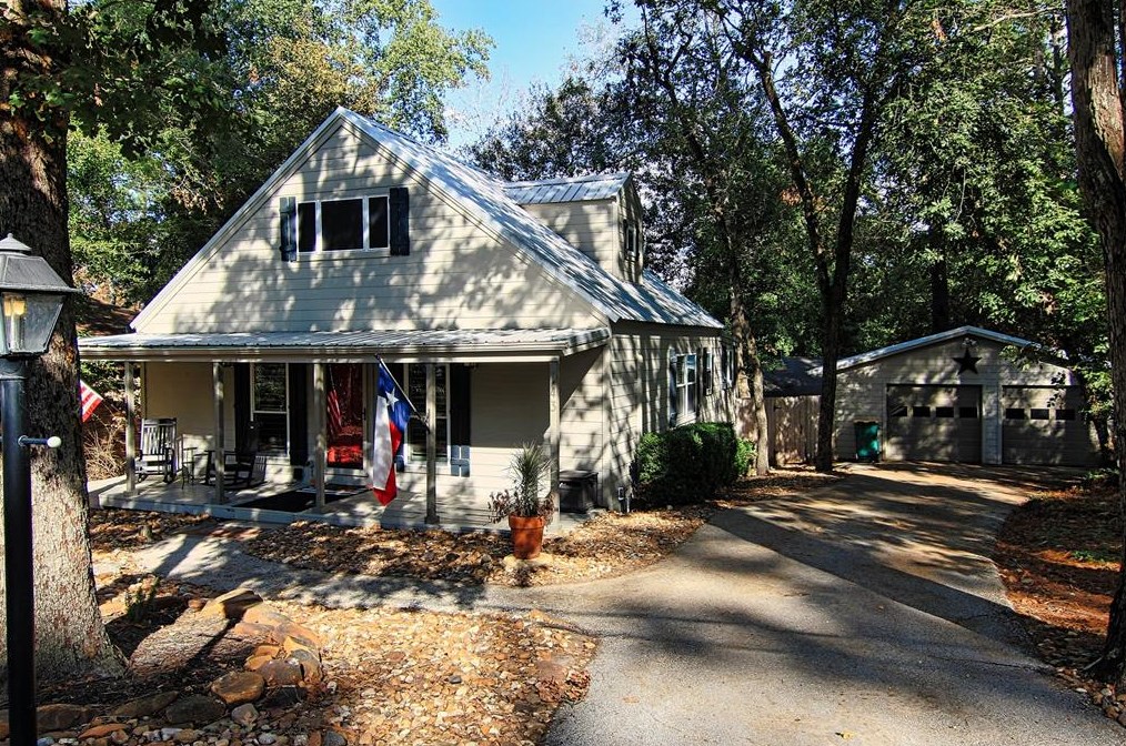 143 Thunderbird Dr, Conroe, TX 77304