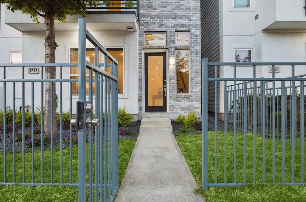 1513 Elgin St, Houston TX  77004-2834 exterior