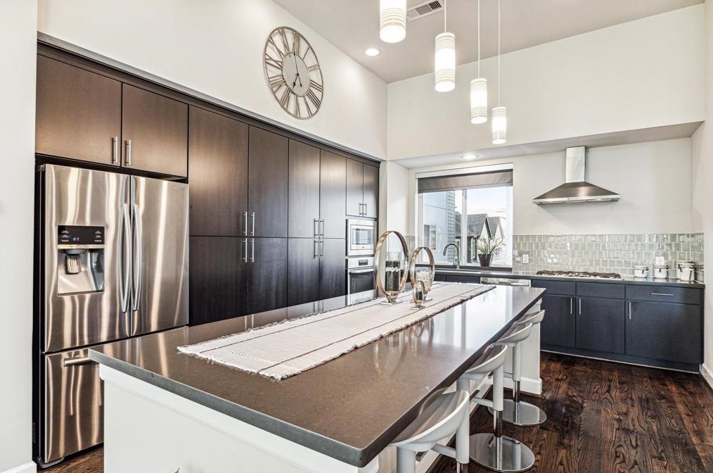 1513 Elgin St, Houston TX  77004-2836 exterior