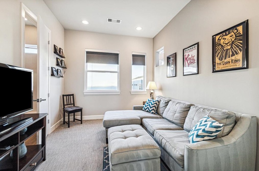 1513 Elgin St, Houston TX  77004-2836 exterior