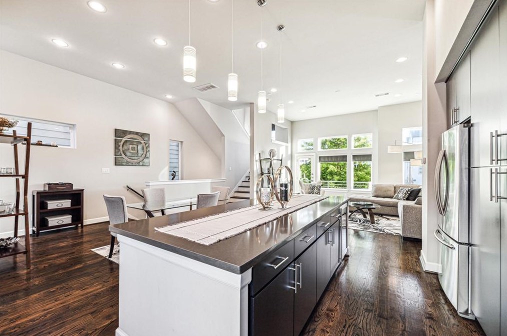 1513 Elgin St, Houston TX  77004-2836 exterior