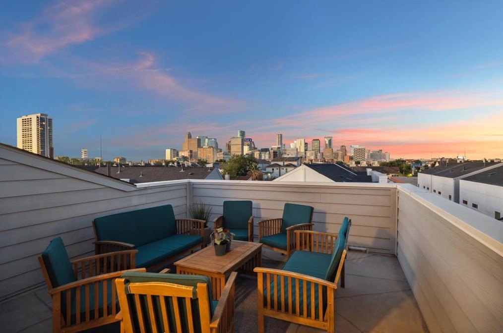 1513 Elgin St, Houston TX  77004-2836 exterior