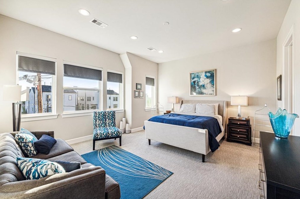 1513 Elgin St, Houston TX  77004-2836 exterior