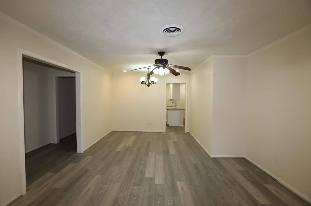 9667 Meadowvale Dr, Houston, TX 77063