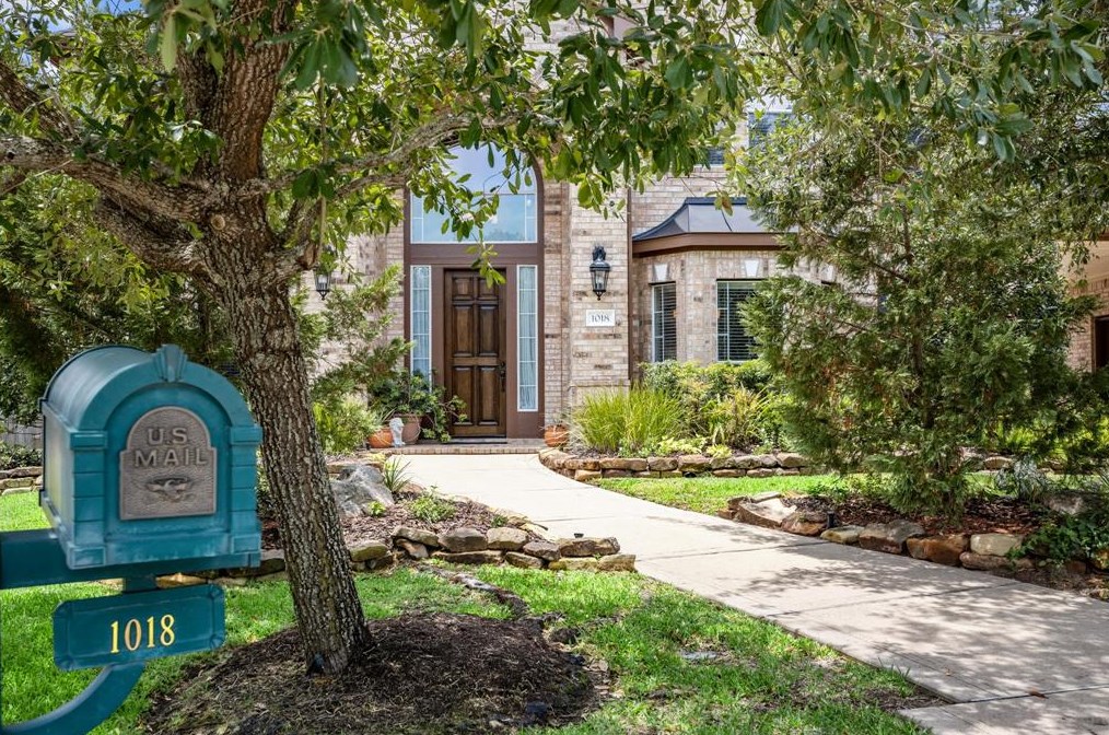 1018 Finn Grove Ln, Houston, TX 77094-4128