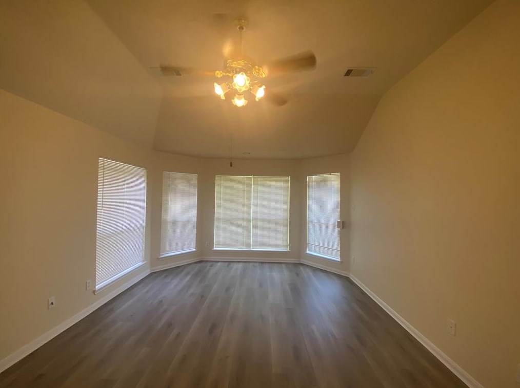 13330 Georgetown Dr, Sugar Land, TX 77478