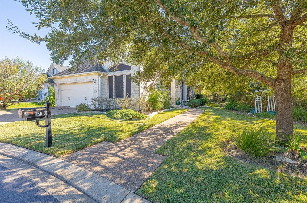 1710 Twin Pond Cir, College Station, TX 77845-3531