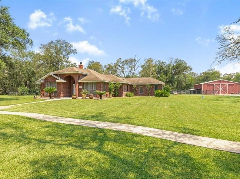 13327 E Brazos Bend Dr, Needville, TX 77461