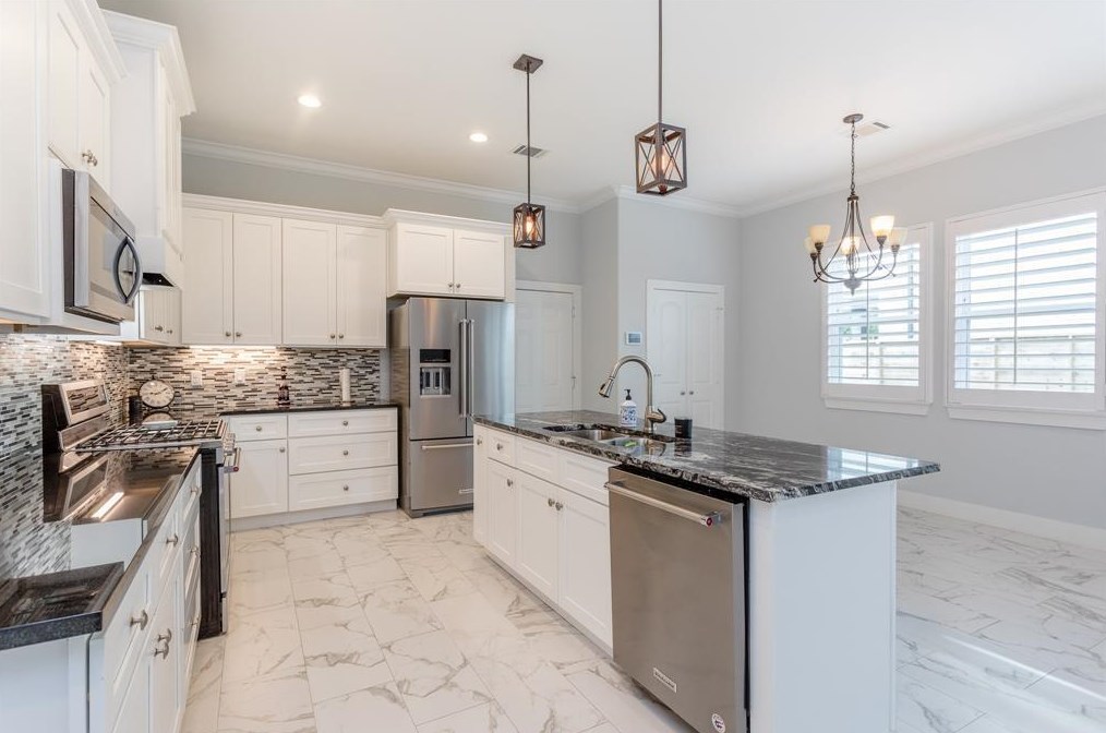 223 Frawley St, Houston, TX 77009-3228