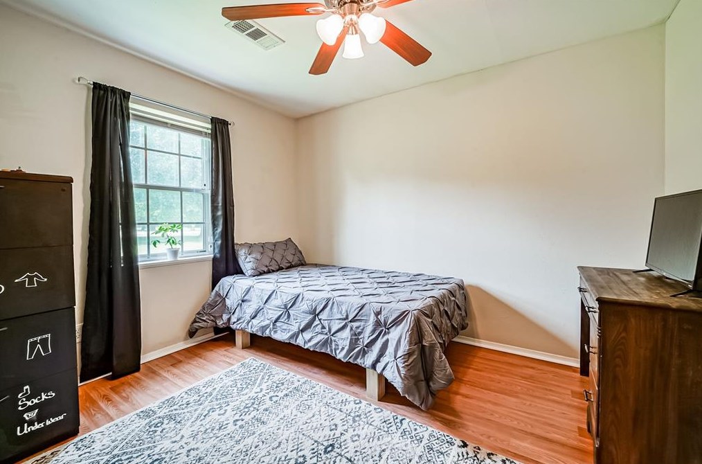 1548 Fish Hatchery Rd, Huntsville TX 77320-7008 exterior