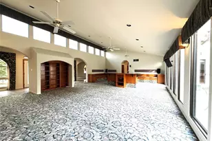 7110 W Mockingbird Ln, Pearland, TX 77584 - Photo 8