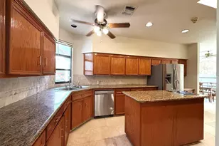 7110 W Mockingbird Ln, Pearland, TX 77584 - Photo 14