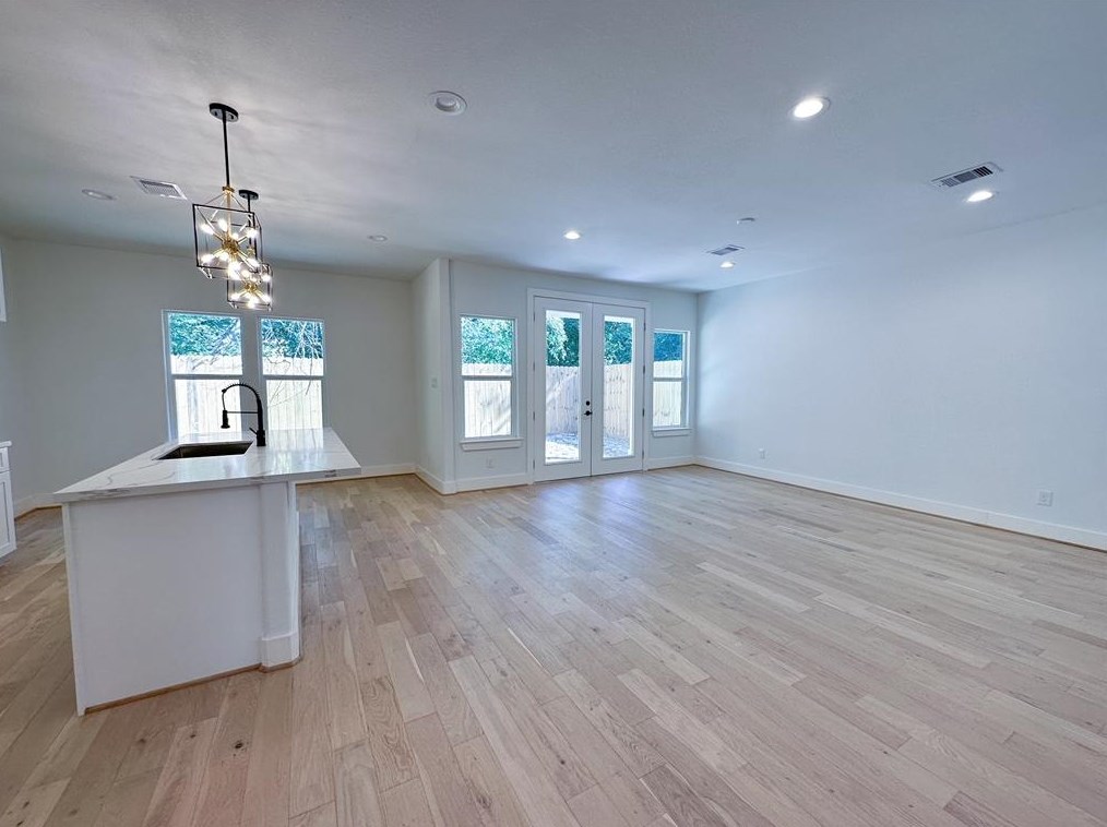 2813 Drew St, Houston, TX 77004