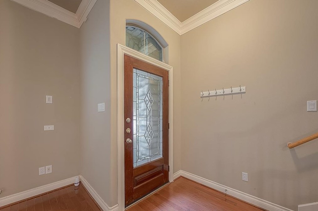 9113 Creekstone Lk Dr, Houston TX  77054-1029 exterior