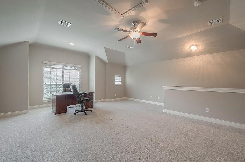 9113 Creekstone Lk Dr, Houston TX  77054-1029 exterior