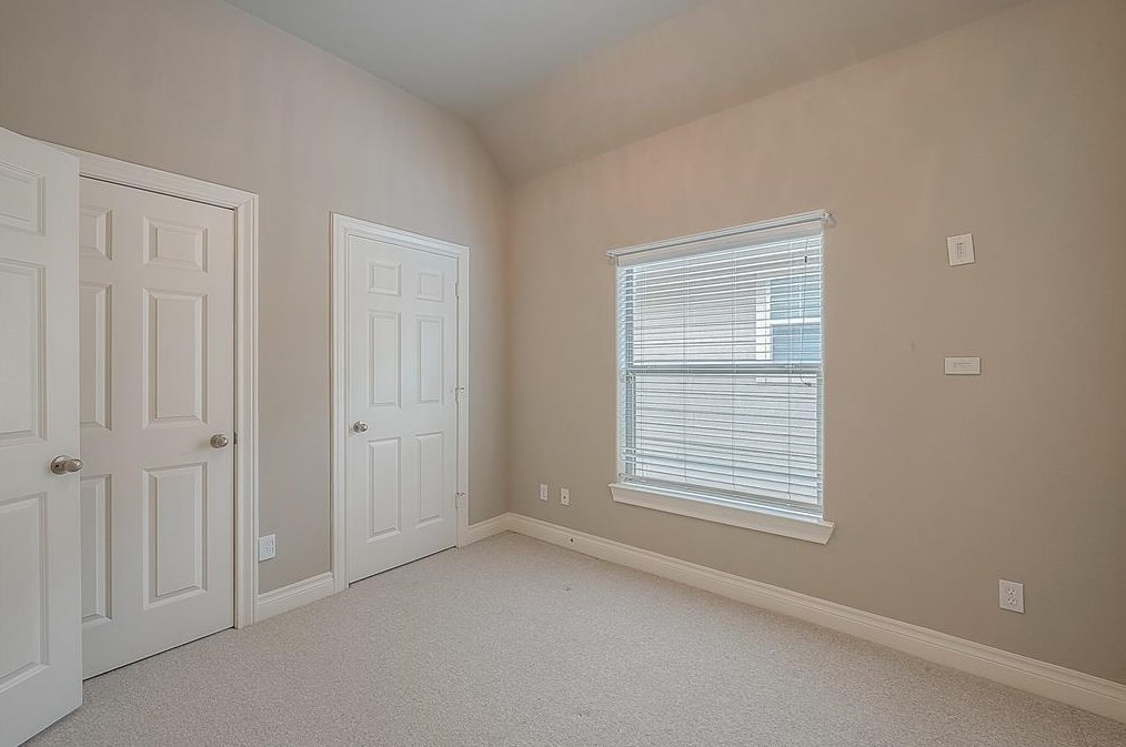 9113 Creekstone Lk Dr, Houston TX  77054-1029 exterior