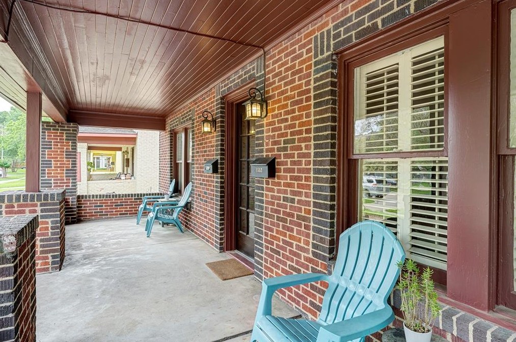 1553 Castle Ct, Houston, TX 77006
