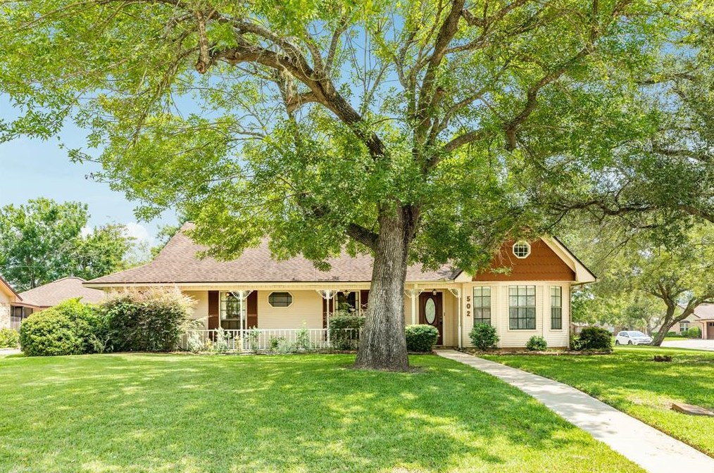 502 Daffodil St, Richwood, TX 77566-4312