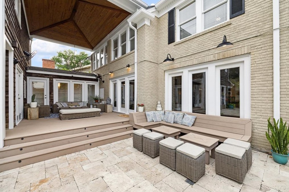 2131 Bolsover St, Houston TX  77005-2623 exterior