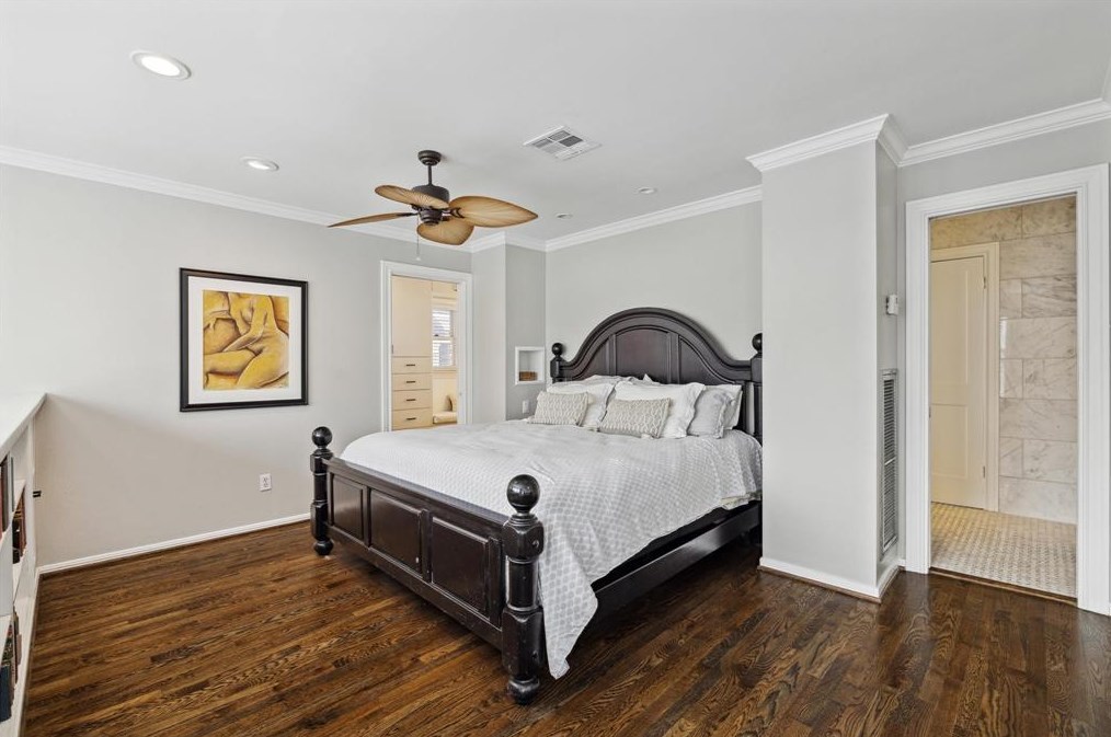 2131 Bolsover St, Houston TX  77005-2623 exterior