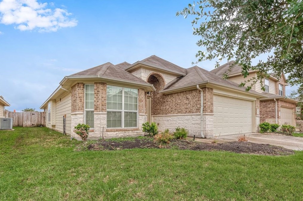 3526 Tulip Trace Dr, Spring, TX 77386