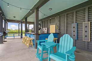 859 Main St, Crystal Beach, TX 77650 - Photo 4